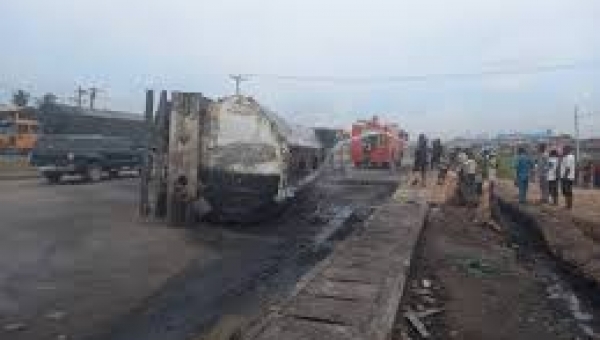Fuel tanker explodes on Lagos-Ibadan Expressway